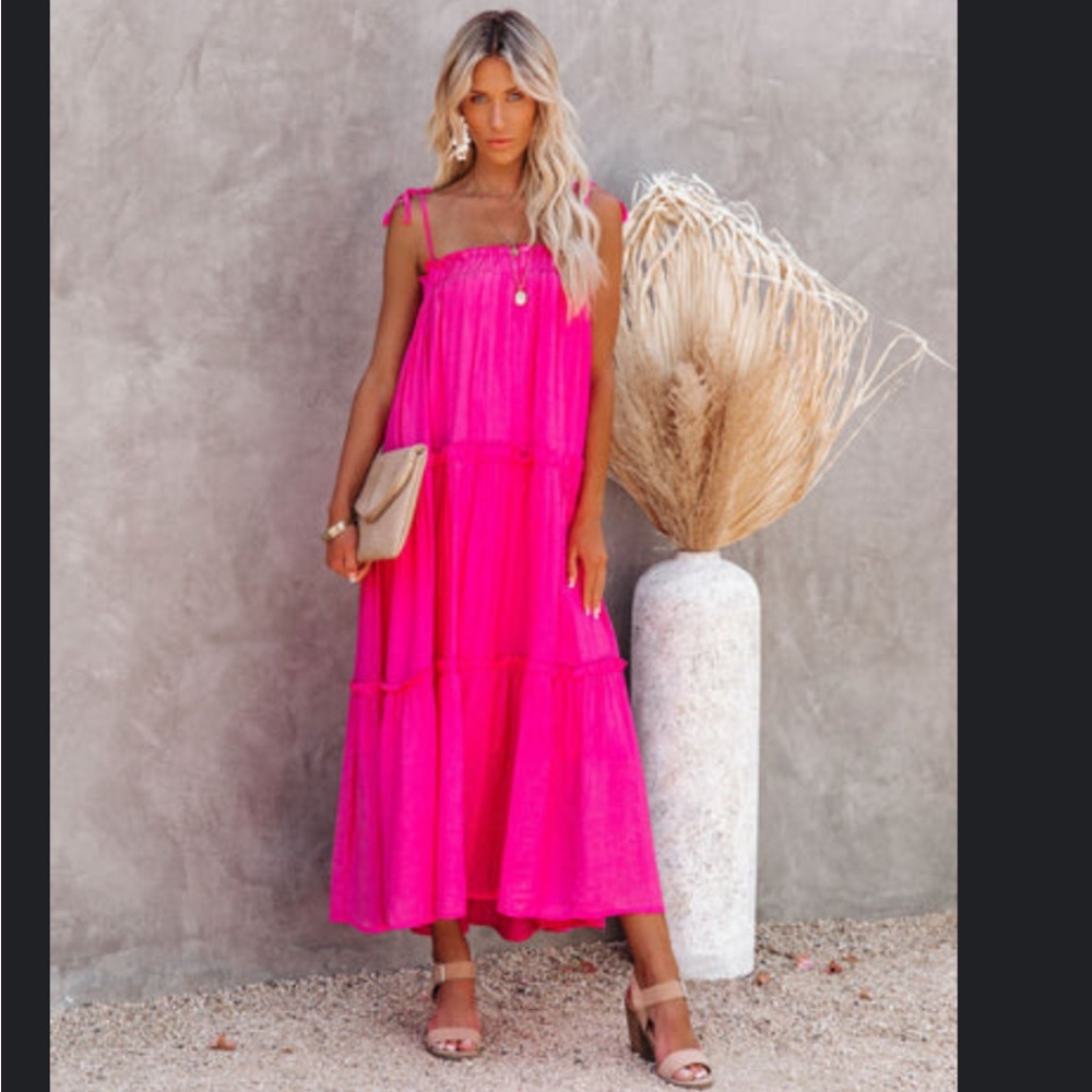 VICI Catch The Sun Tiered Midi Dress - Hot Pink